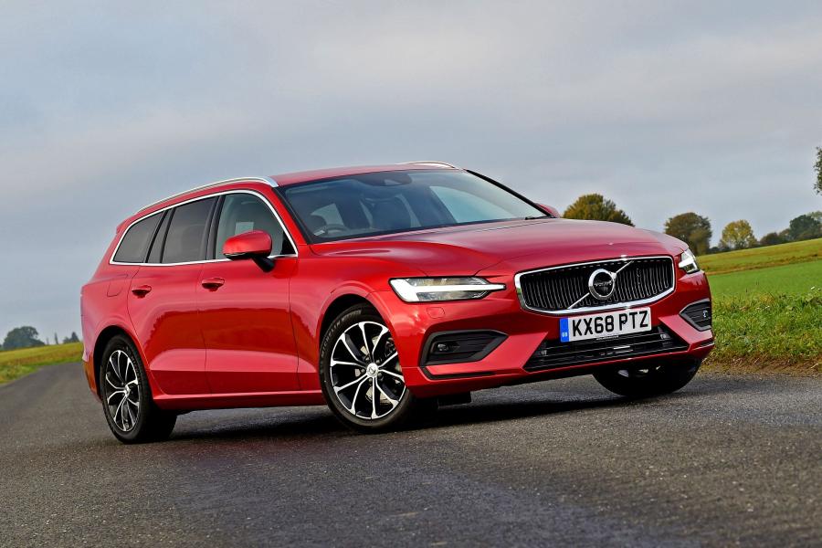 Volvo V60 D3 Momentum (UK) '2018